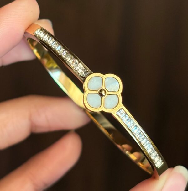 Clover Type Kada (Small) -TA22