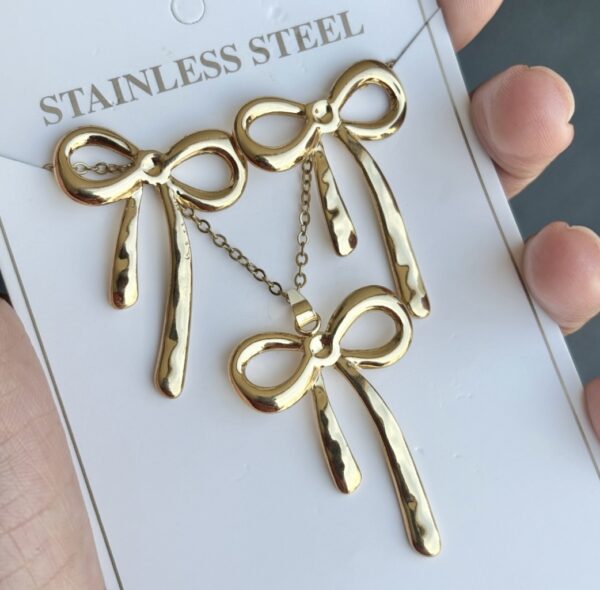 Bow Type Chain with earrings